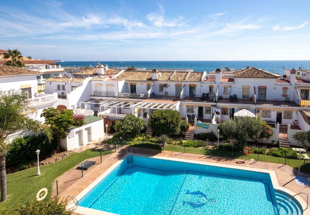 Apartment in Mijas Costa - Penthouse Apt, La Cala de Mijas Close to the Beach 