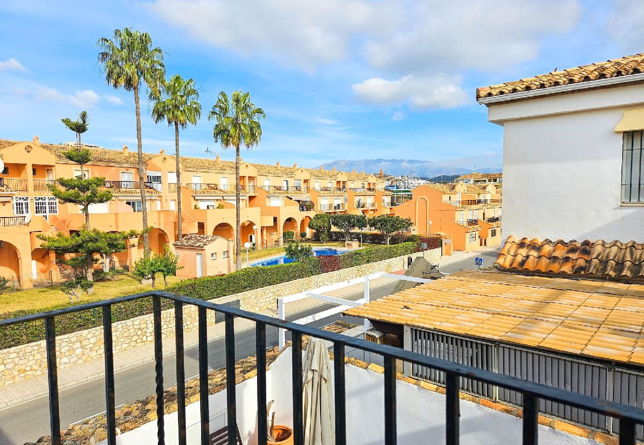 Apartment in Mijas Costa - Penthouse Apt, La Cala de Mijas Close to the Beach 