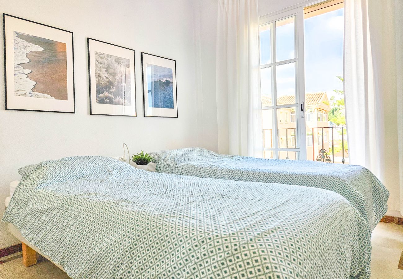 Apartment in Mijas Costa - Penthouse Apt, La Cala de Mijas Close to the Beach 