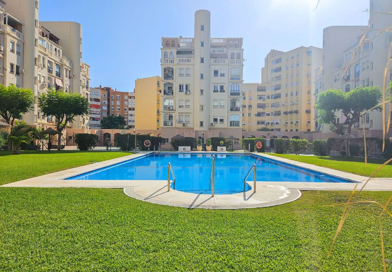 Apartment in Torremolinos - 3 bedroom apt in Torremolinos 