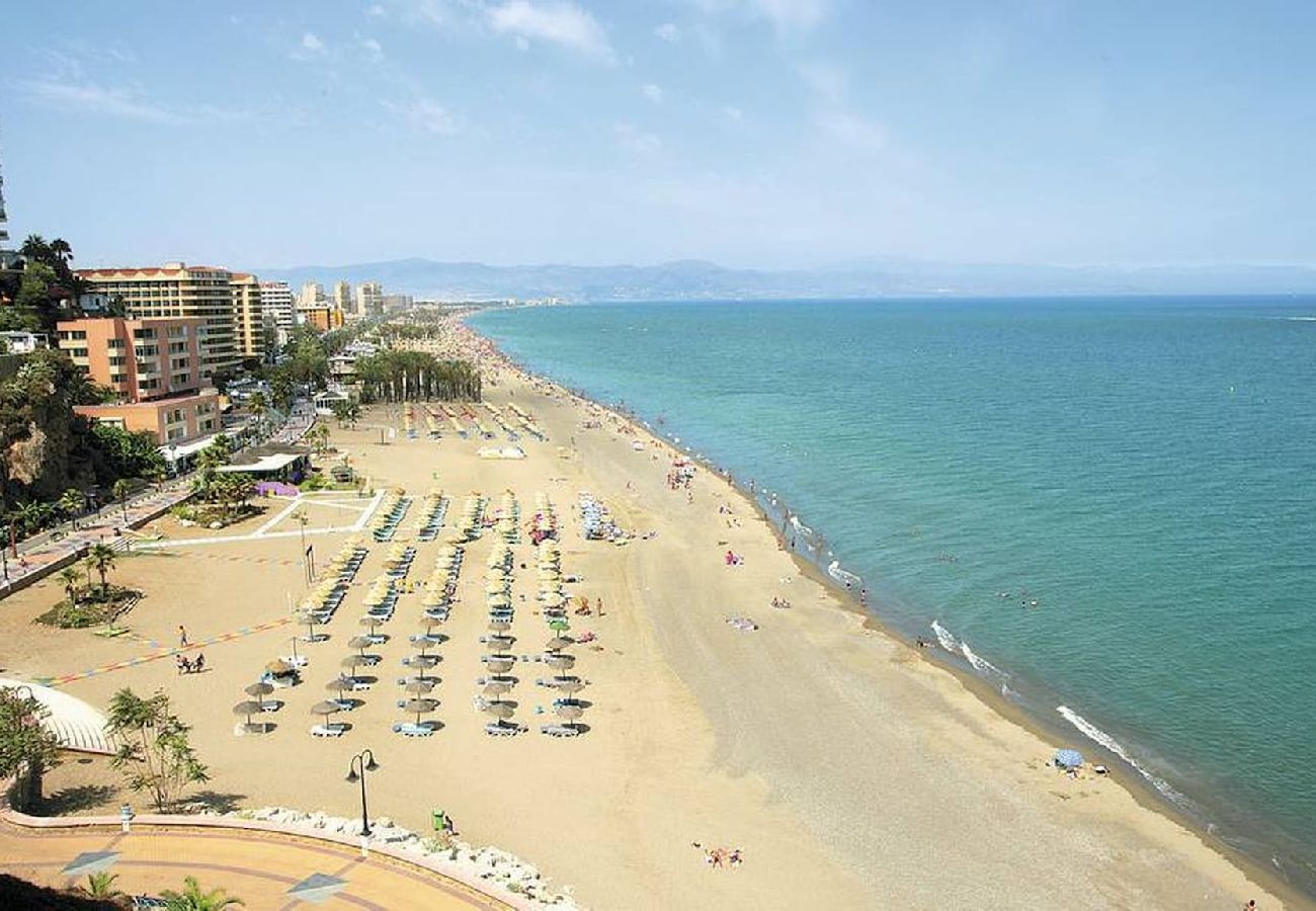 Apartment in Torremolinos - 3 bedroom apt in Torremolinos 