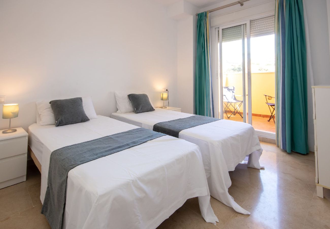 Apartment in La Cala de Mijas - 2 Bed in La Cala de Mijas, close to La Noria golf 