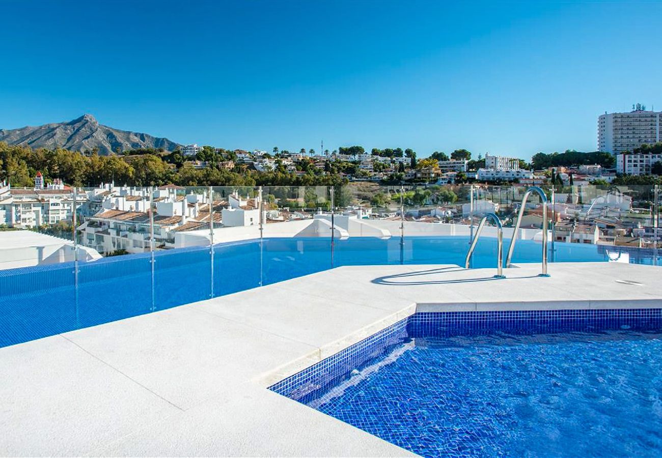 Apartment in Marbella - 3 Bed Apart Nueva Andalucia 5 min drive to Banus 