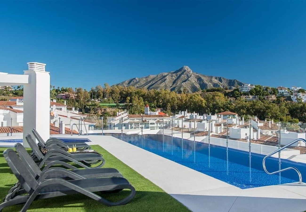 Apartment in Marbella - 3 Bed Apart Nueva Andalucia 5 min drive to Banus 