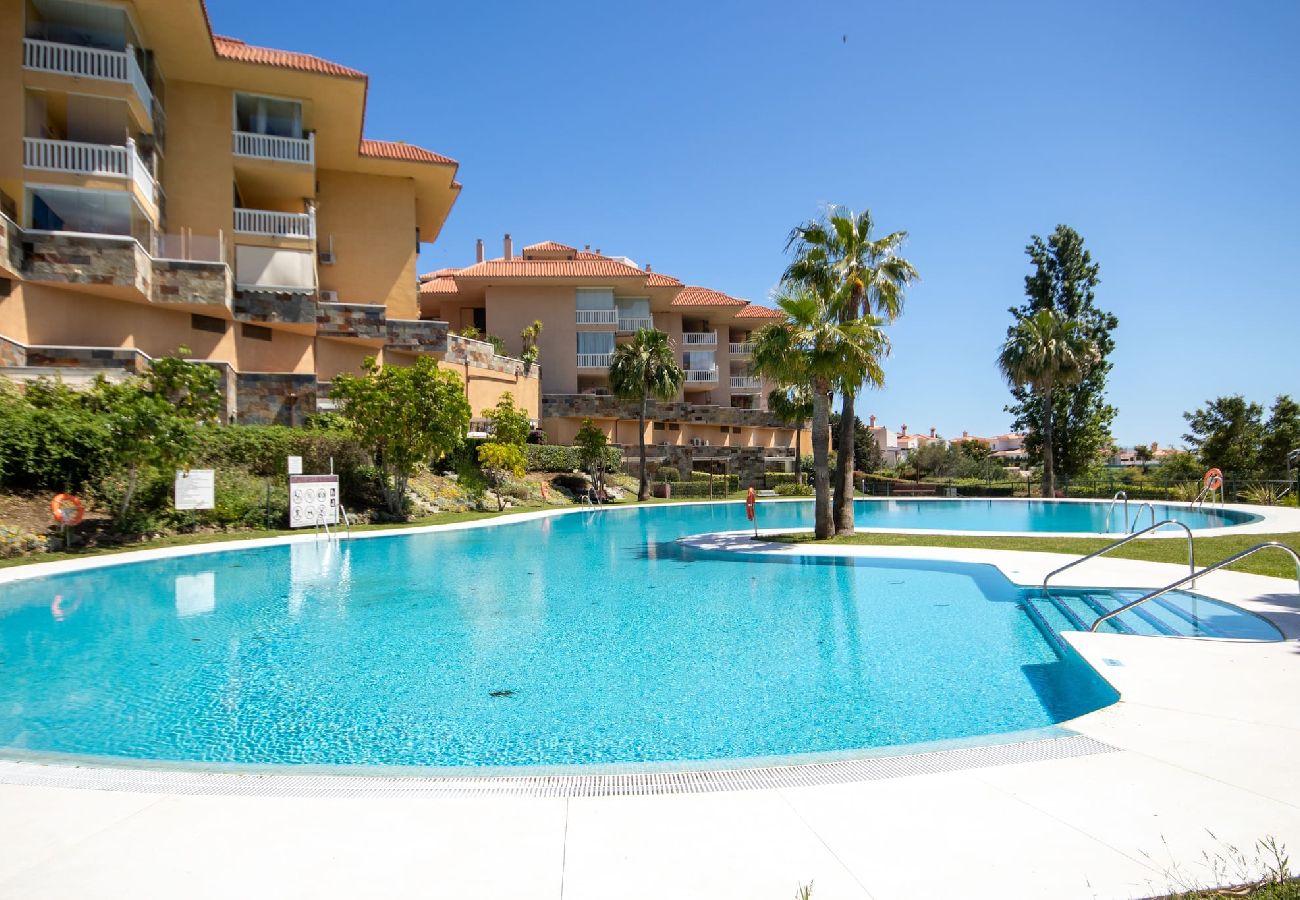 Apartment in Benalmádena - Lovely 2 bedroom apartment in Reserva del Higueron 