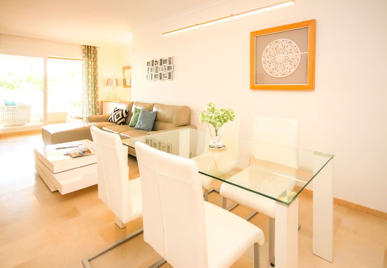 Apartment in Marbella - Lovely 2 bedroom apt near golf Los Lagos Elviria 