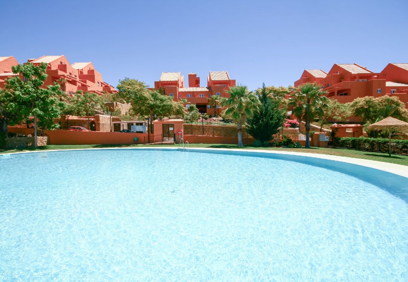 Apartment in Marbella - Lovely 2 bedroom apt near golf Los Lagos Elviria 