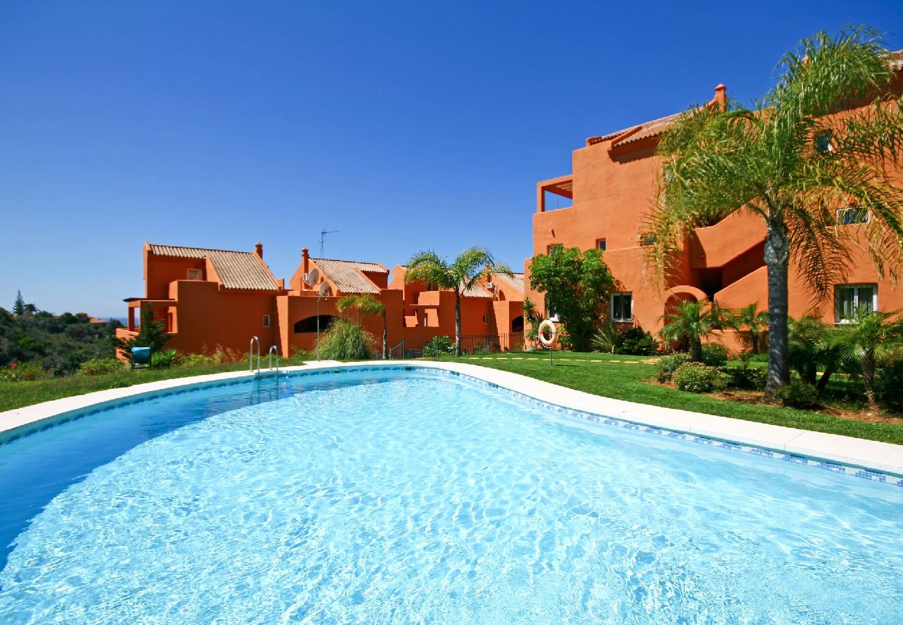 Apartment in Marbella - Lovely 2 bedroom apt near golf Los Lagos Elviria 