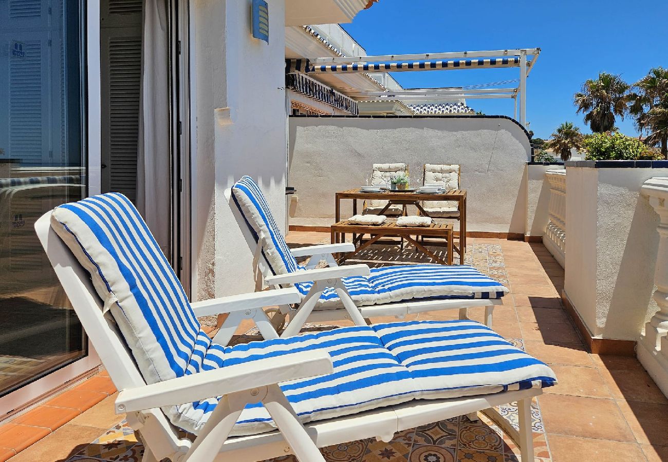 Apartment in Mijas Costa - Two Bed Beachfront Apartment, Panoramic Sea Views 