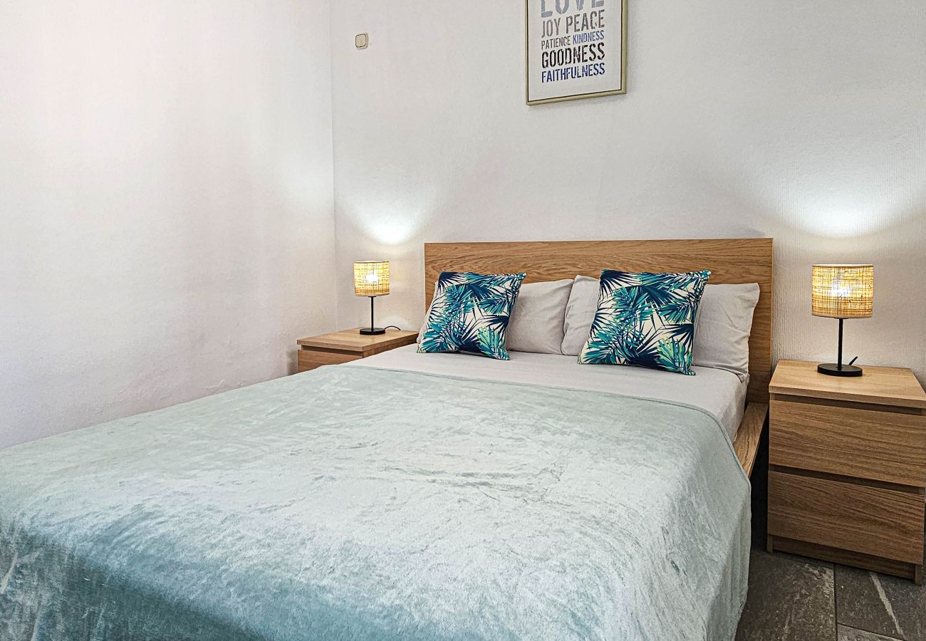 Apartment in Mijas Costa - Two Bed Beachfront Apartment, Panoramic Sea Views 