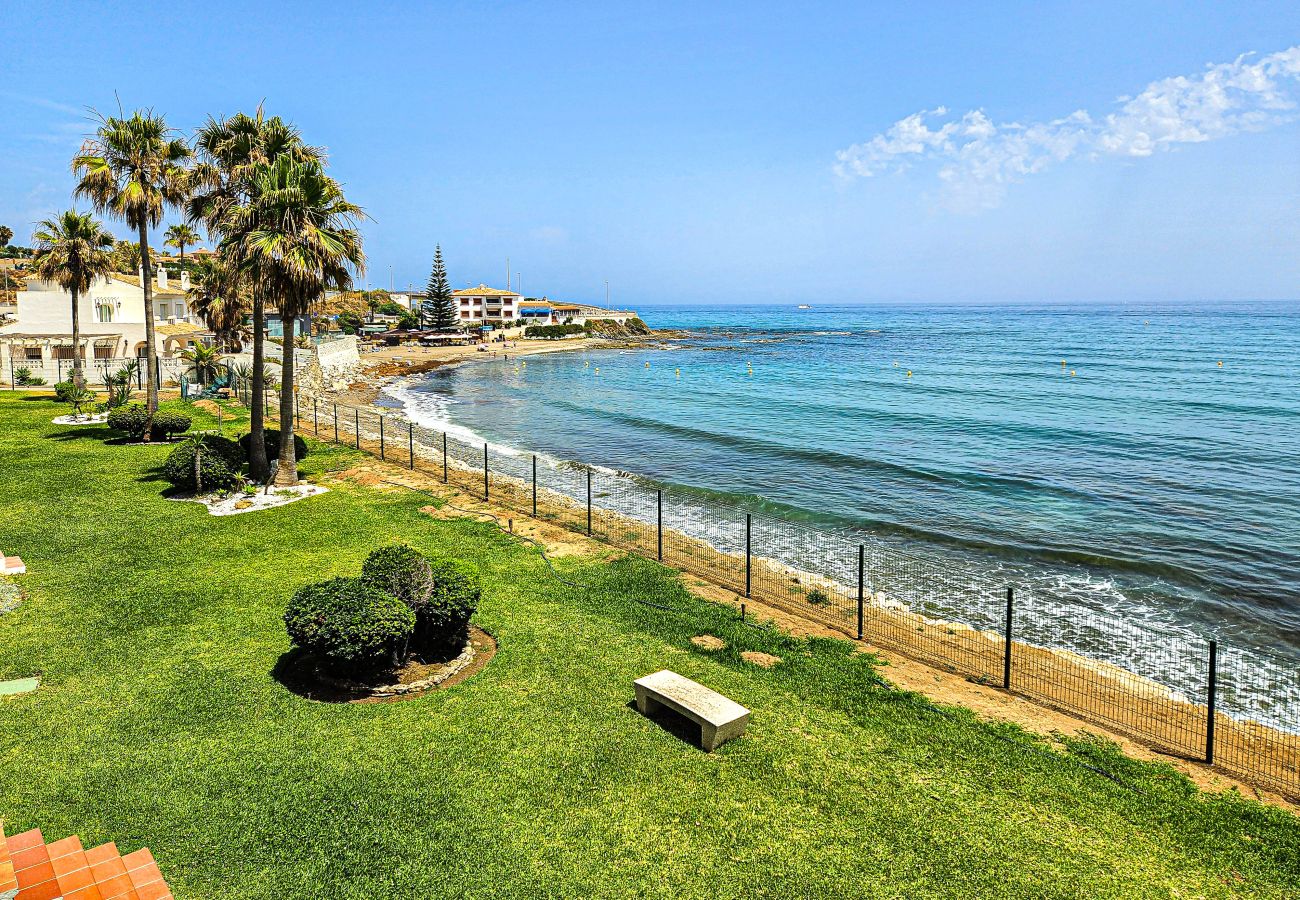 Apartment in Mijas Costa - Two Bed Beachfront Apartment, Panoramic Sea Views 