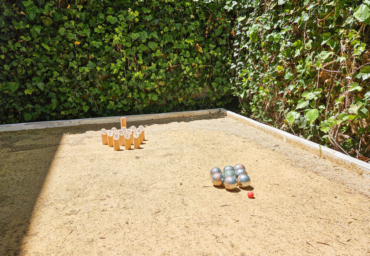 Villa in Estepona - Luxurious Frontline Golf Villa with infinity pool and sea-view