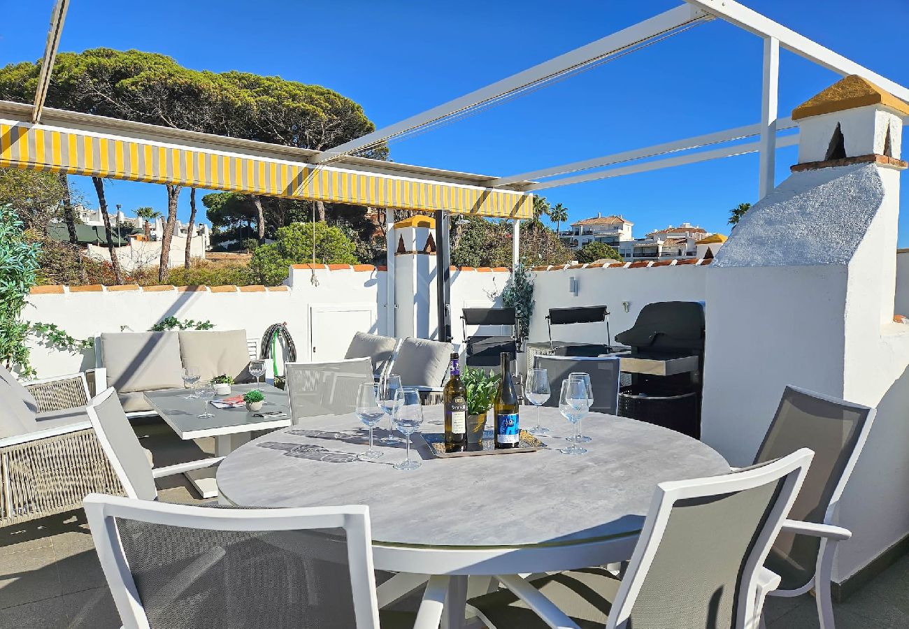 Apartment in Mijas Costa - Sea view beachfront penthouse with BBQ 