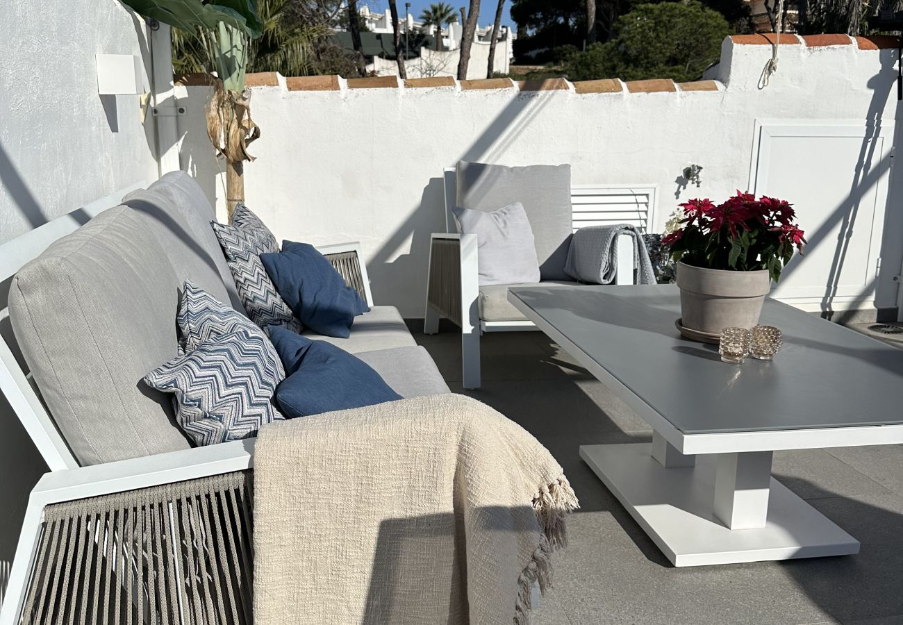 Apartment in Mijas Costa - Sea view beachfront penthouse with BBQ 
