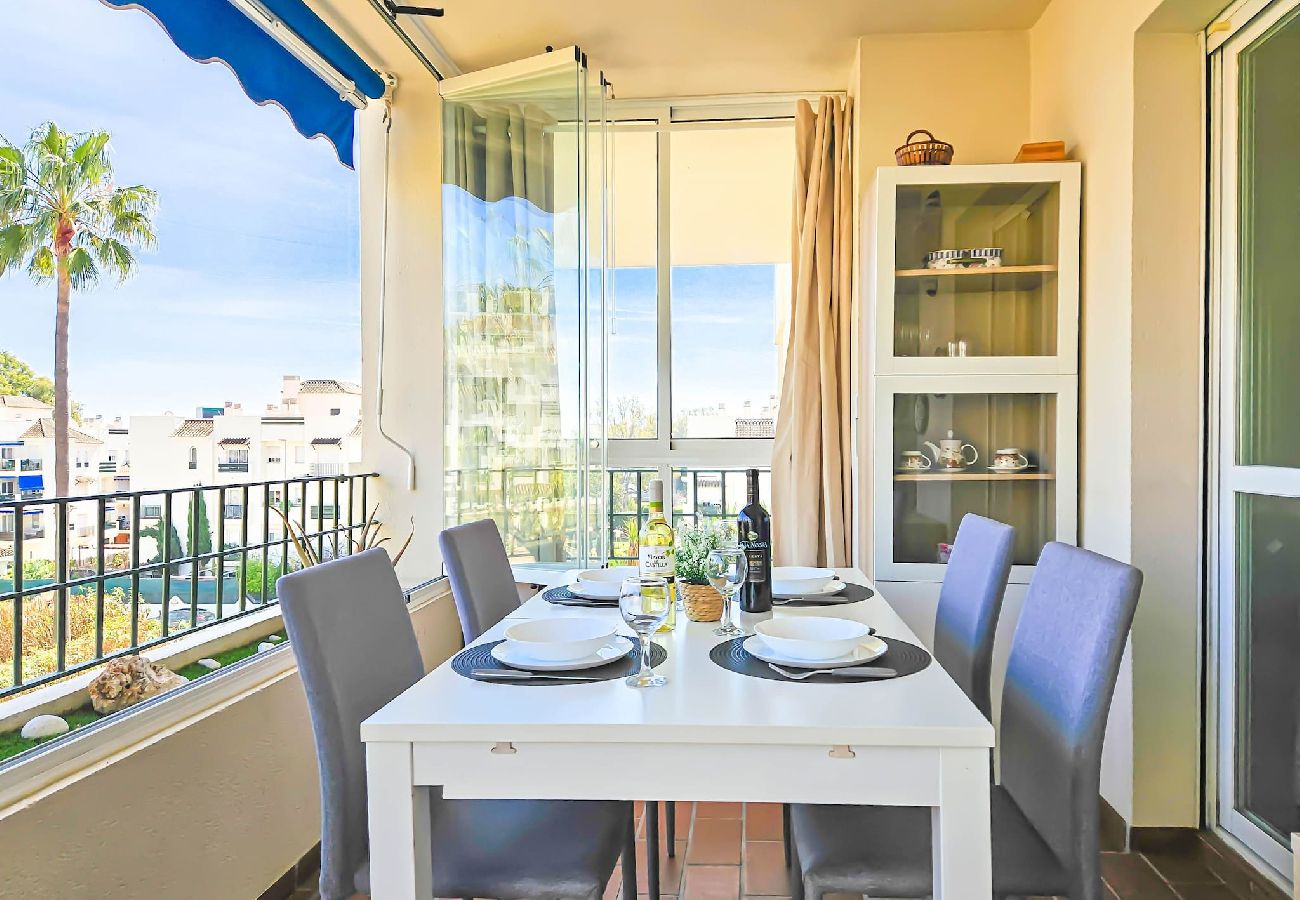 Apartment in Marbella - Lorcrimar III close to Puerto Banus, and the beach 