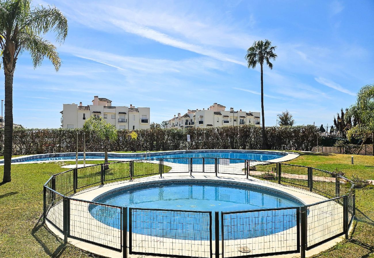 Apartment in Marbella - Lorcrimar III close to Puerto Banus, and the beach 