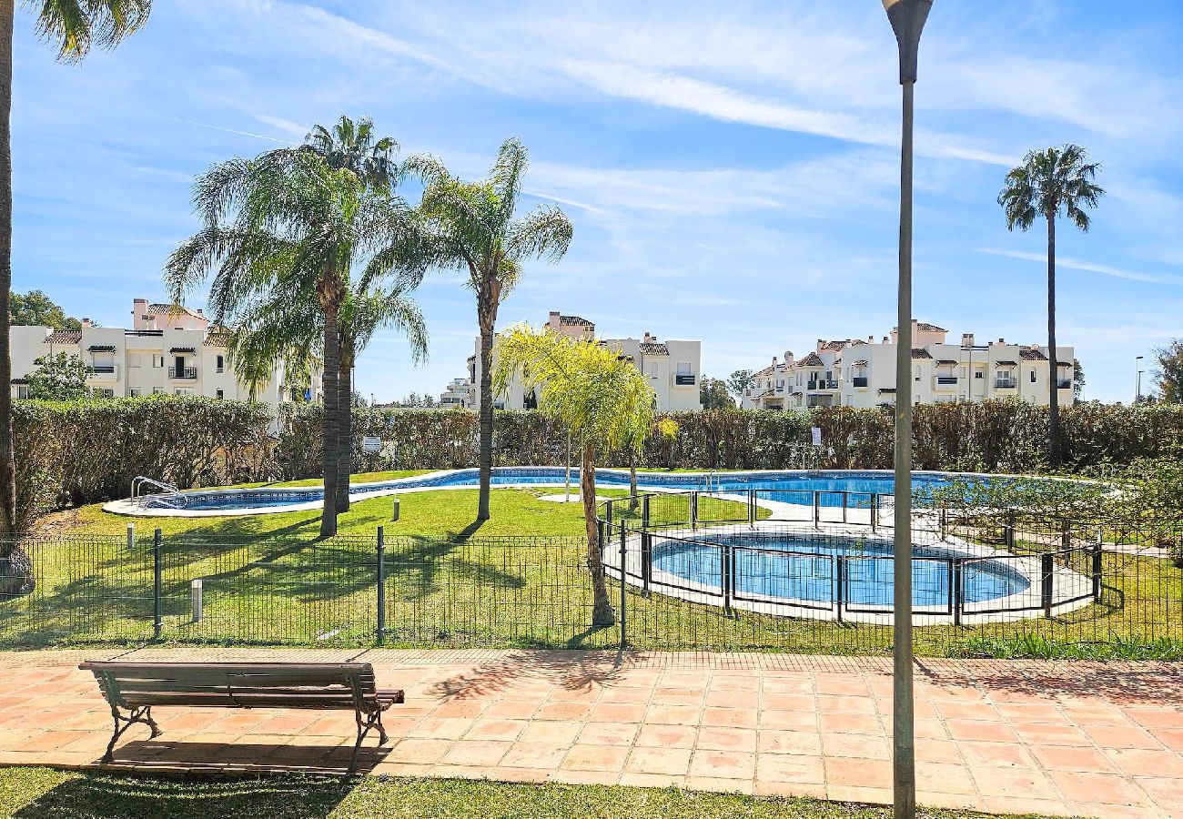 Apartment in Marbella - Lorcrimar III close to Puerto Banus, and the beach 