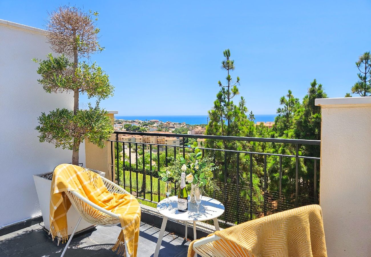 Apartment in Mijas Costa - Amazing 4 bedroom penthouse in El Faro 