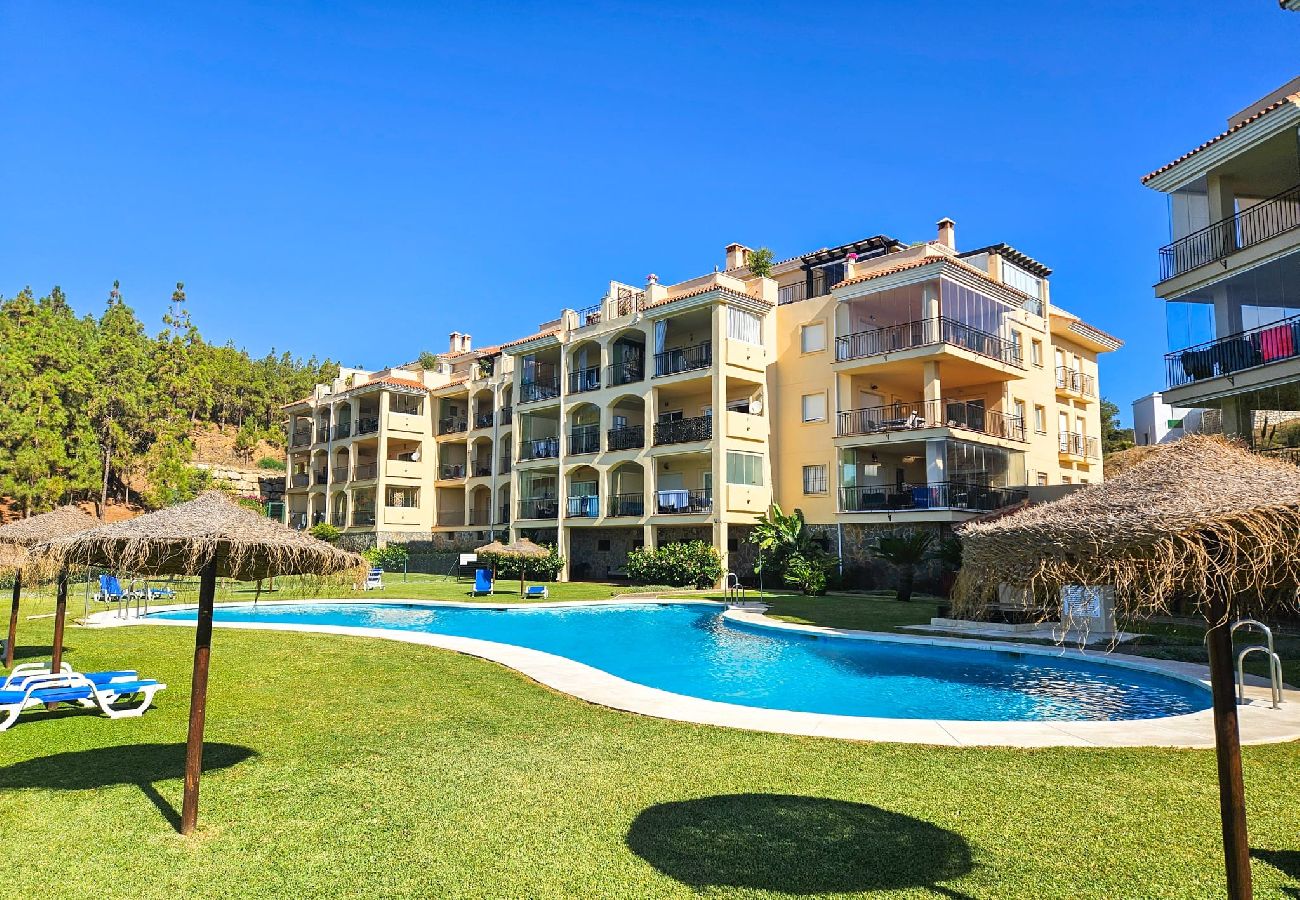 Apartment in Mijas Costa - Amazing 4 bedroom penthouse in El Faro 