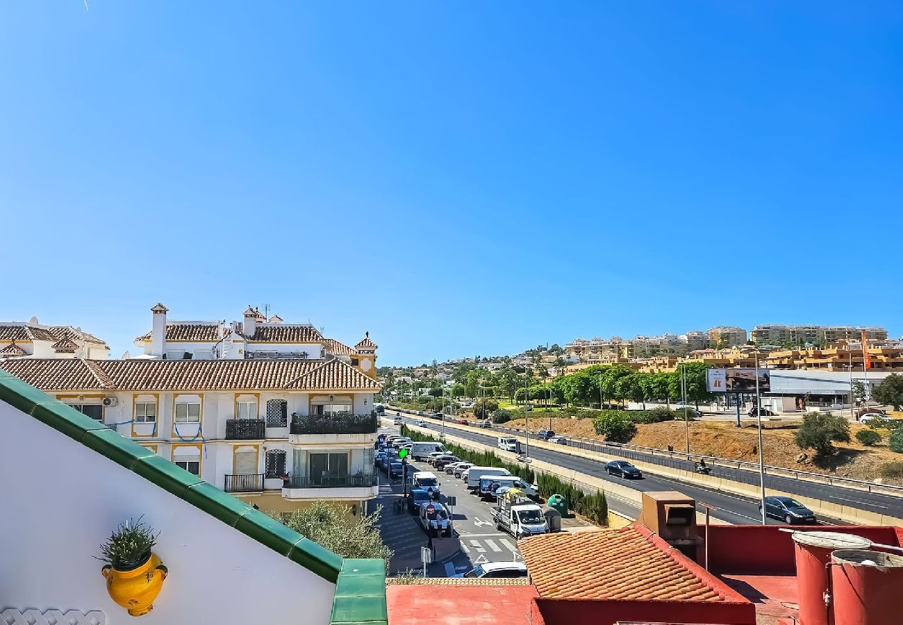 Apartment in La Cala de Mijas - 3 bed penthouse apt La Cala close to beach 