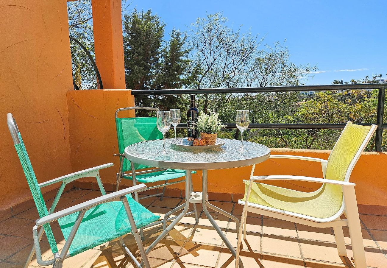 Apartment in Marbella - 1 bed in Los Lagos de Santa Maria, Elviria 