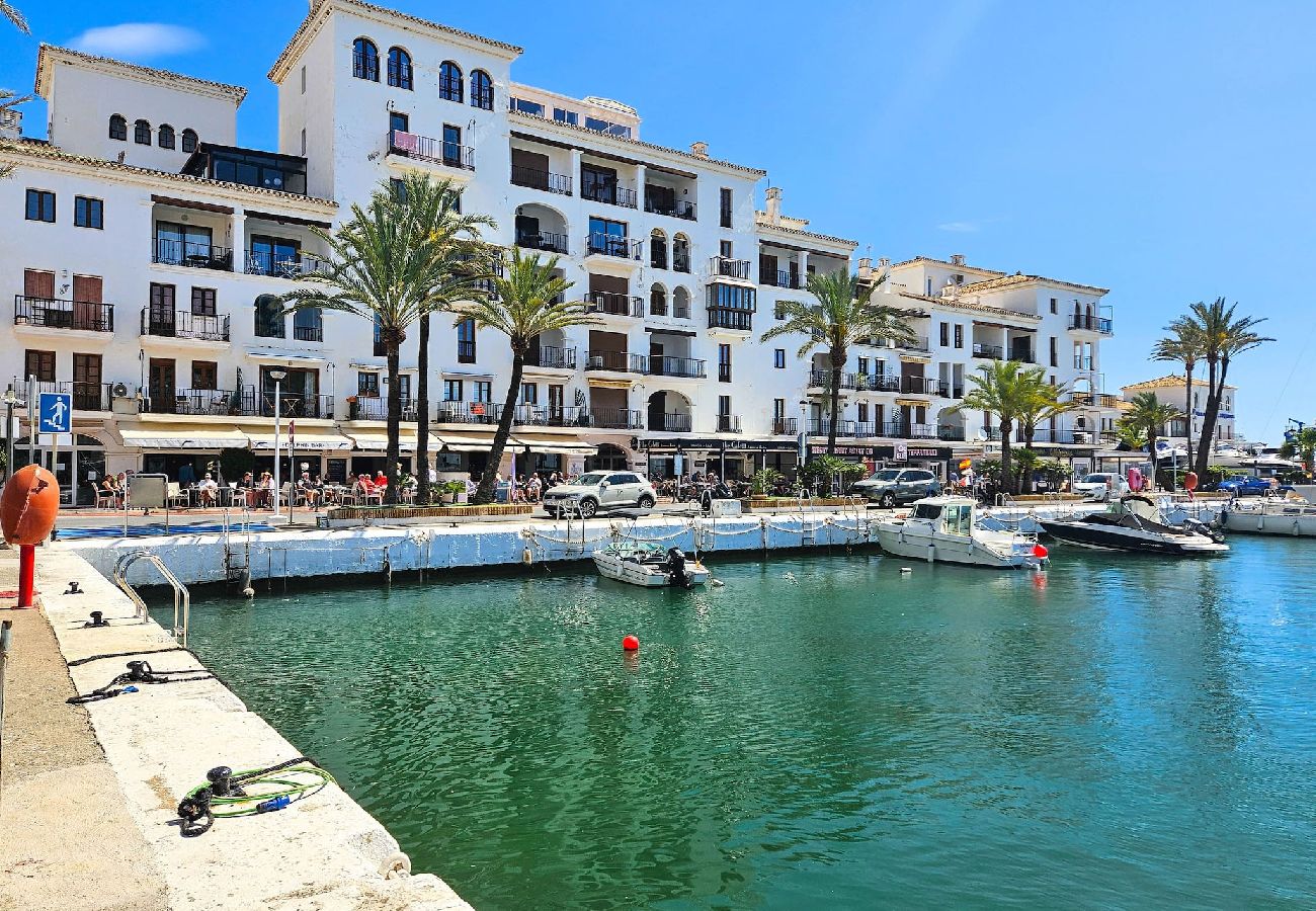 Apartment in Manilva - Overlooking Puerto de Duquesa marina 