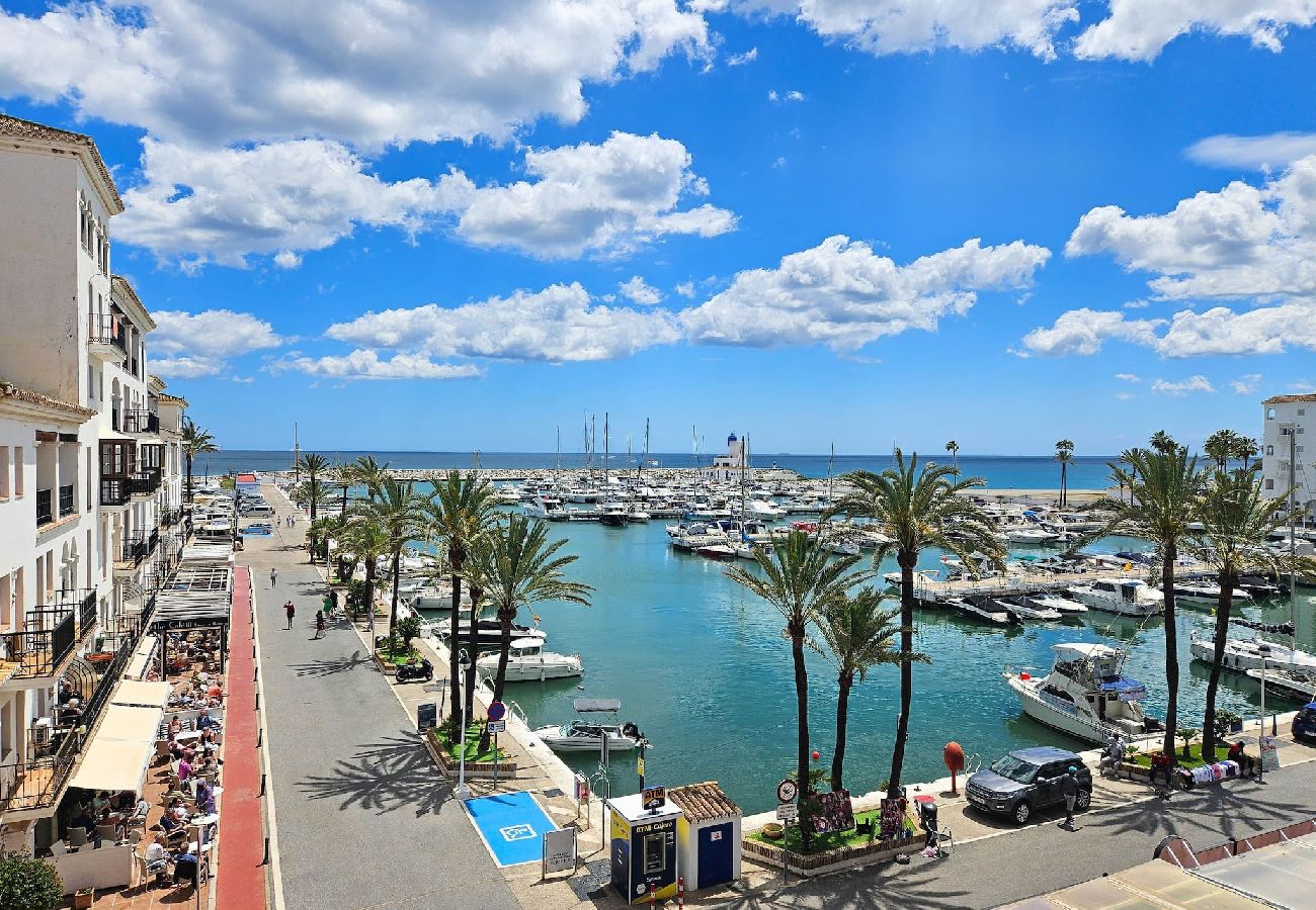 Apartment in Manilva - Overlooking Puerto de Duquesa marina 