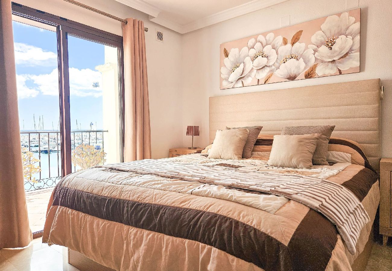 Apartment in Manilva - Overlooking Puerto de Duquesa marina 