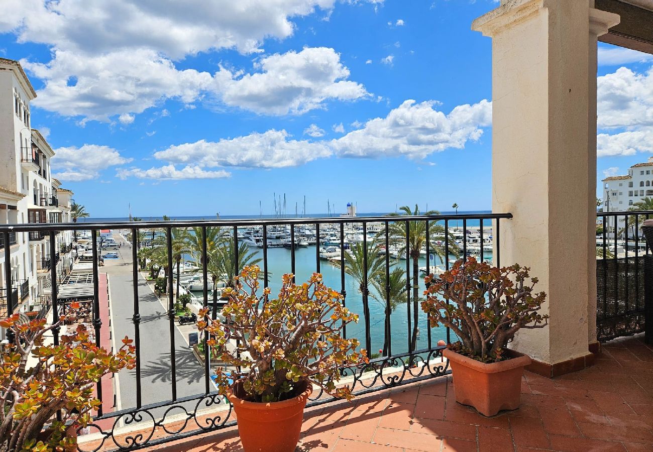 Apartment in Manilva - Overlooking Puerto de Duquesa marina 