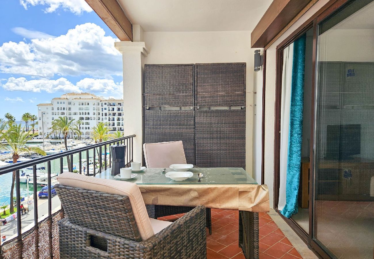 Apartment in Manilva - Overlooking Puerto de Duquesa marina 