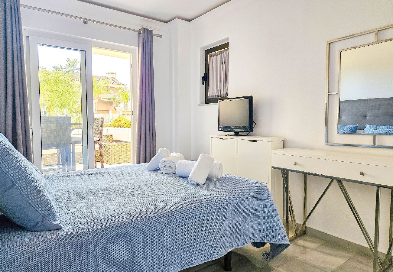 Apartment in La Cala de Mijas - Apartment in Torrenueva close to beach & La Cala 