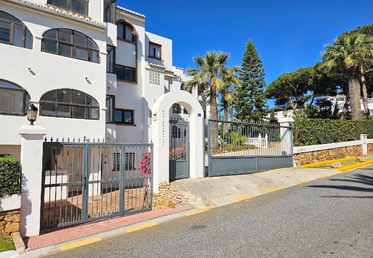 Apartment in La Cala de Mijas - Apartment in Torrenueva close to beach & La Cala 