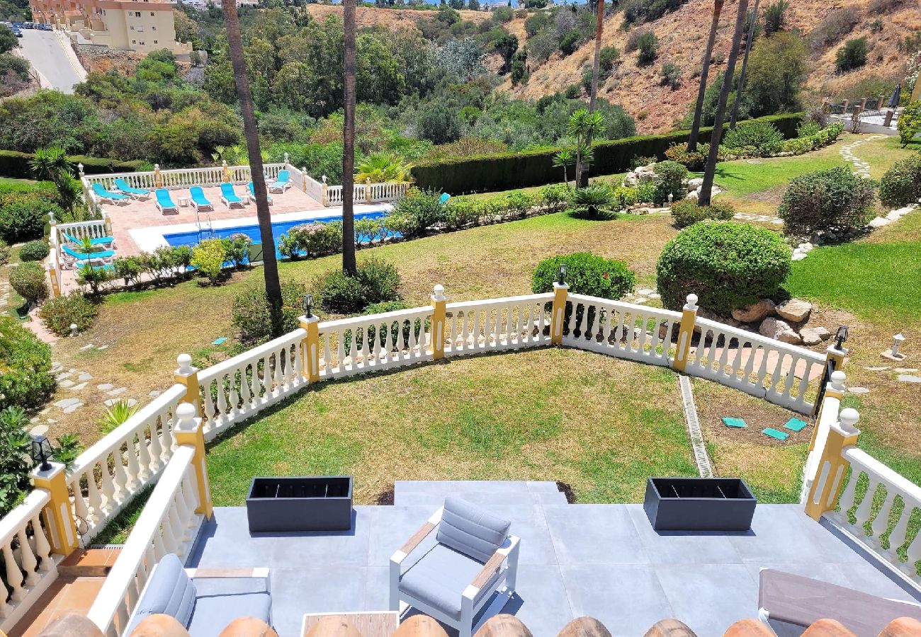 Villa in Mijas Costa - 3 bed villa - shared pool @ Jardines de la Suerte 