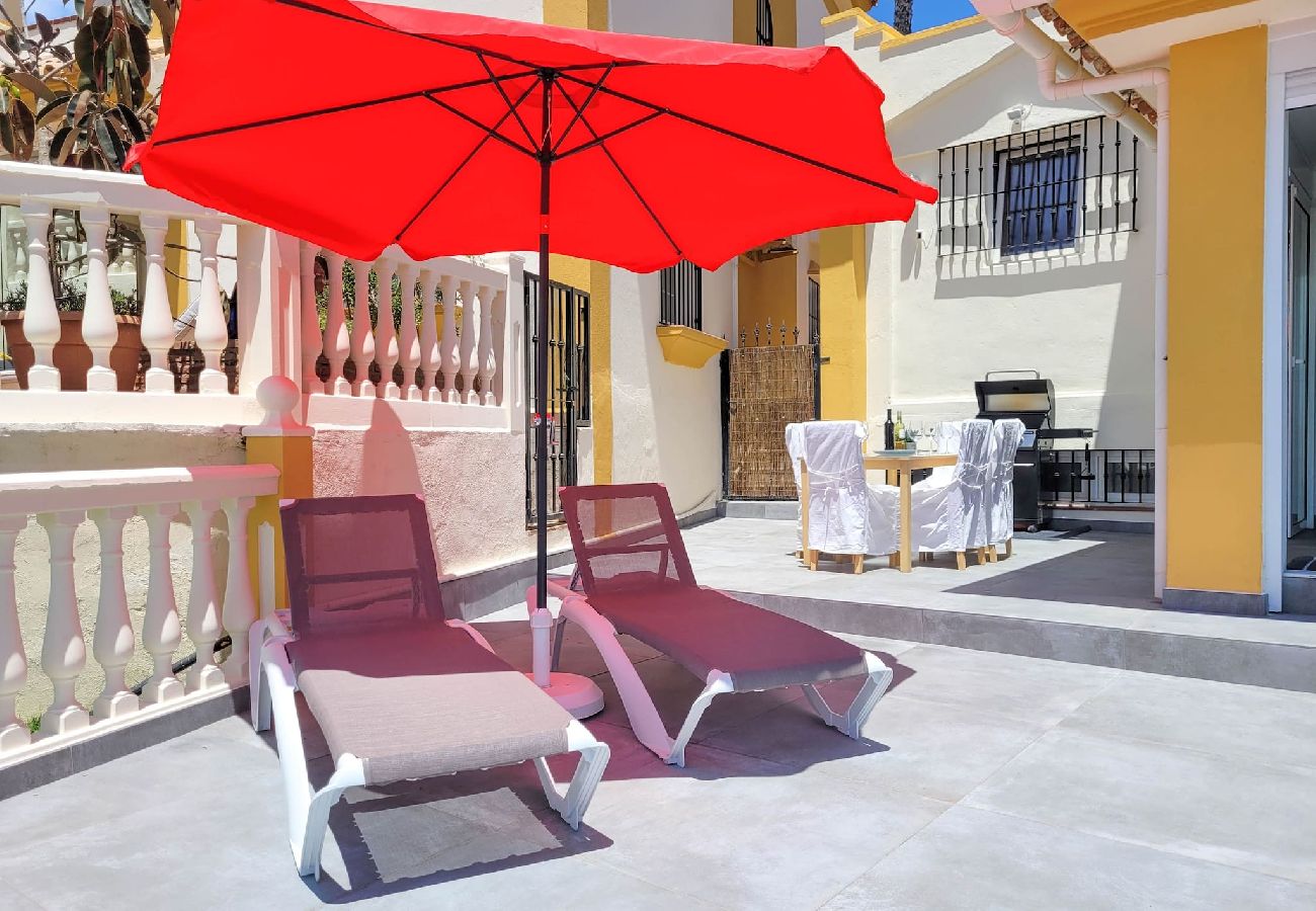 Villa in Mijas Costa - 3 bed villa - shared pool @ Jardines de la Suerte 