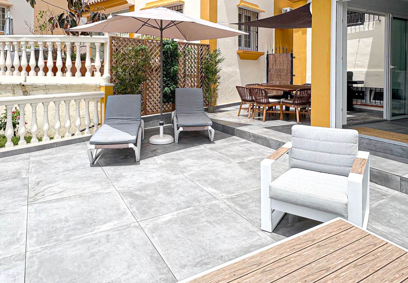Villa in Mijas Costa - 3 bed villa - shared pool @ Jardines de la Suerte 