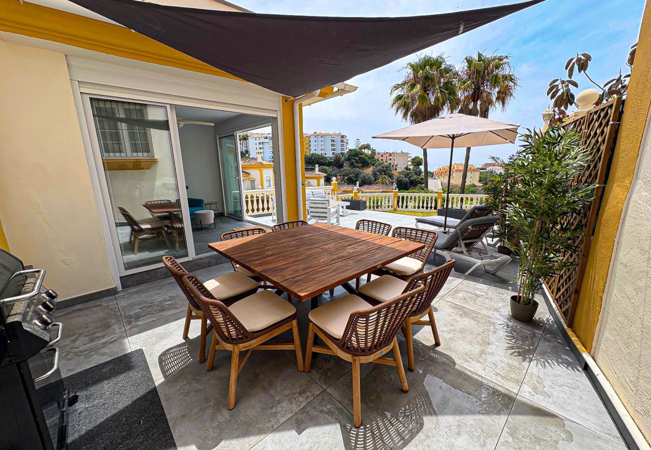 Villa in Mijas Costa - 3 bed villa - shared pool @ Jardines de la Suerte 