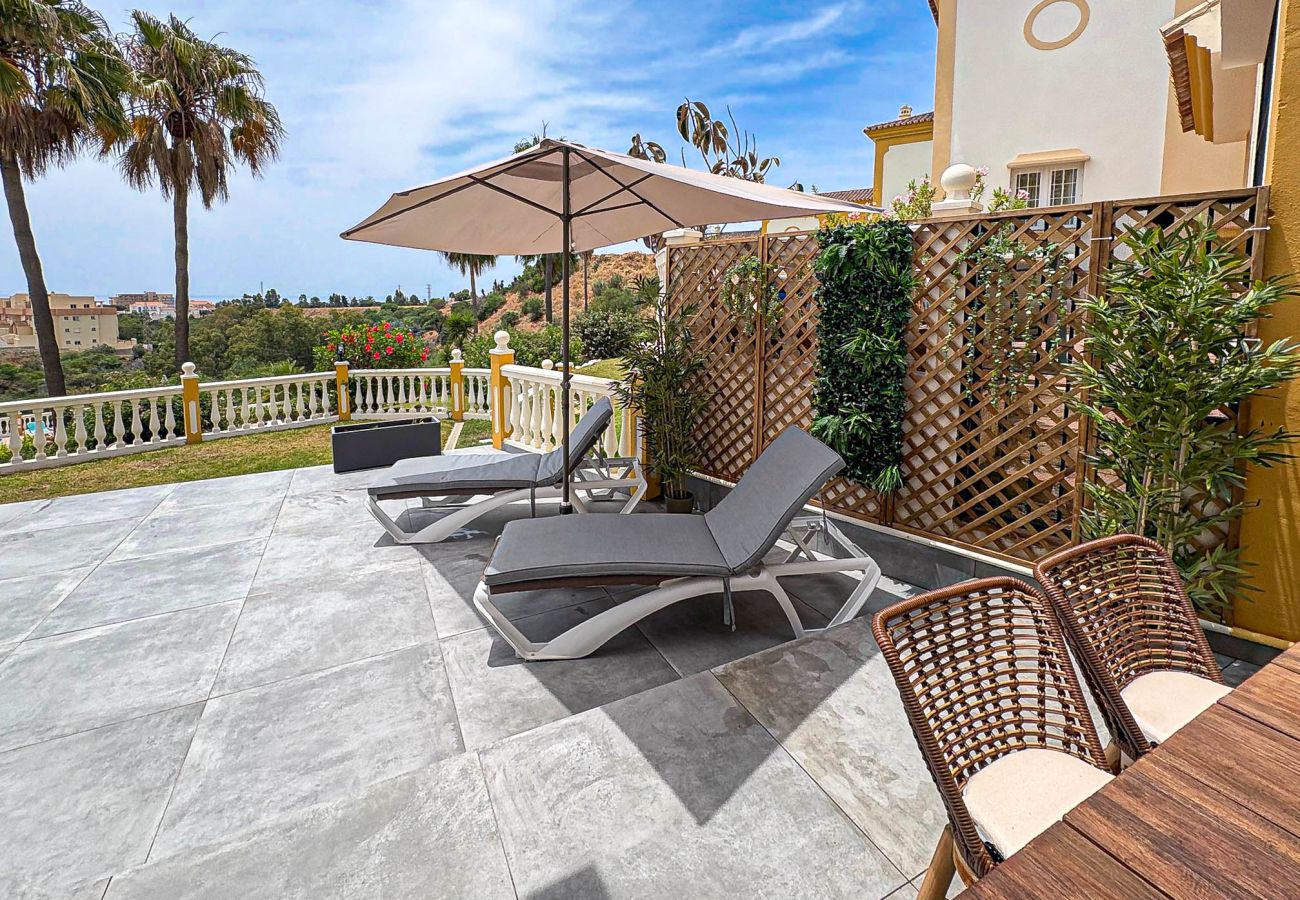Villa in Mijas Costa - 3 bed villa - shared pool @ Jardines de la Suerte 