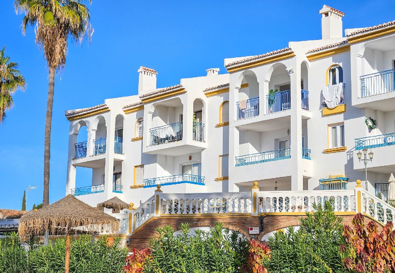 Apartment in Mijas Costa - 600 metre walk to the beach, Riviera del Sol 