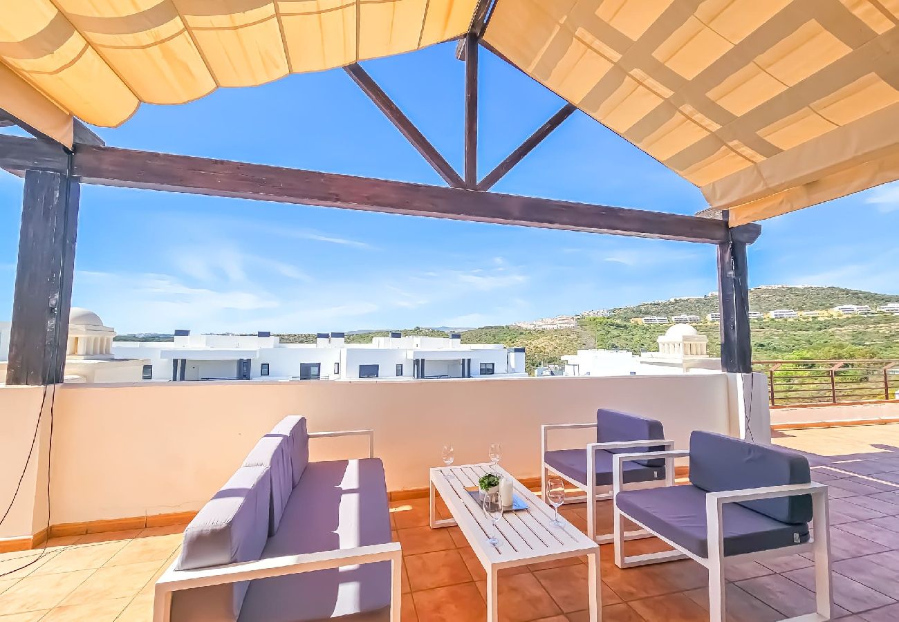 Apartment in Casares - Modern 3 bedroom penthouse in Casares Costa + BBQ 