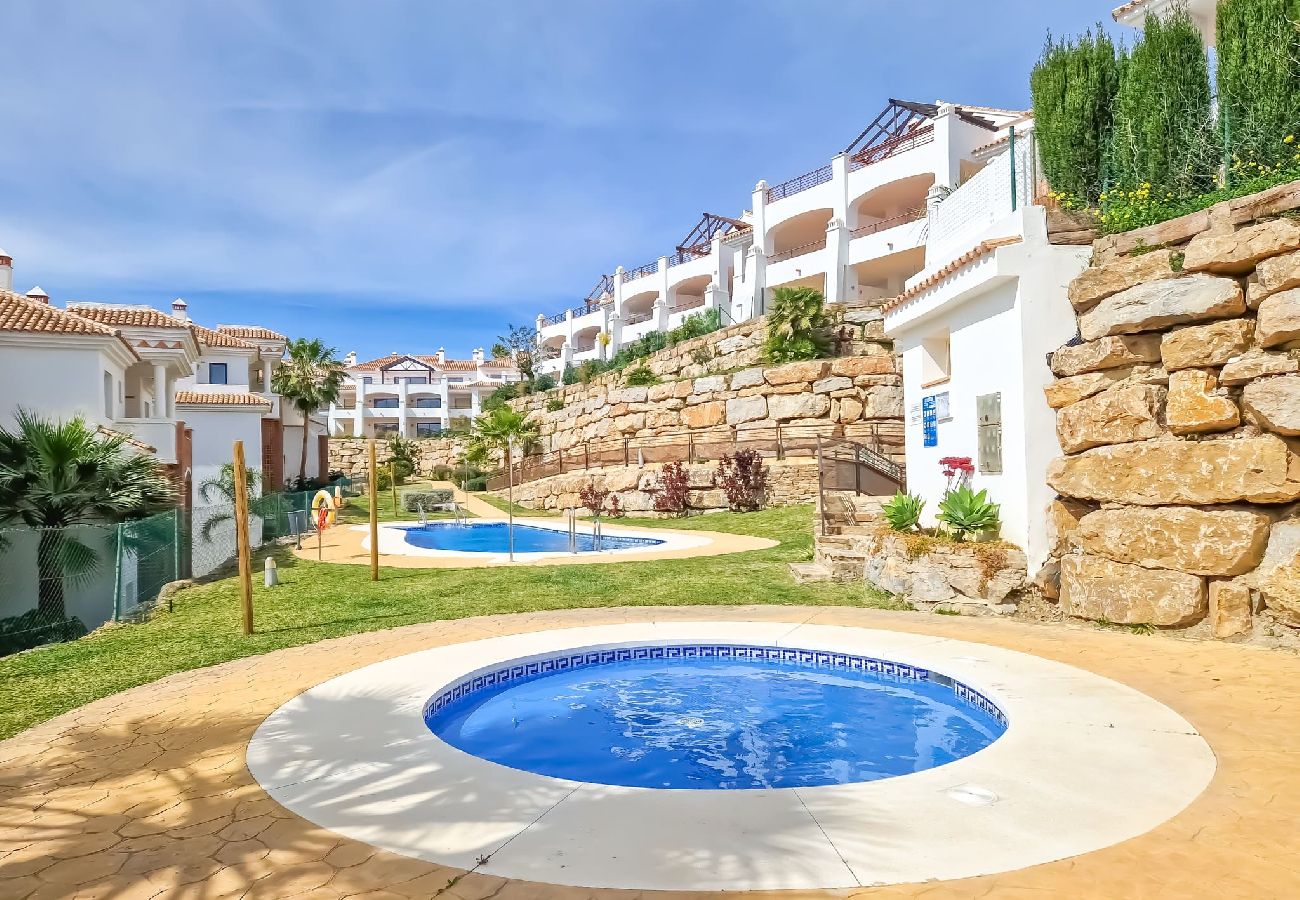 Apartment in Casares - Modern 3 bedroom penthouse in Casares Costa + BBQ 