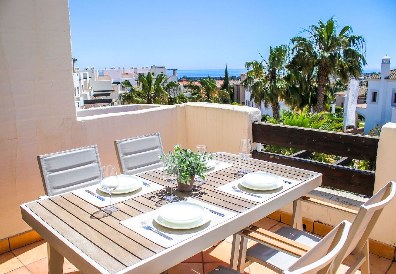 Apartment in Estepona - 2 bed penthouse Sunset Golf La Resina Estepona 