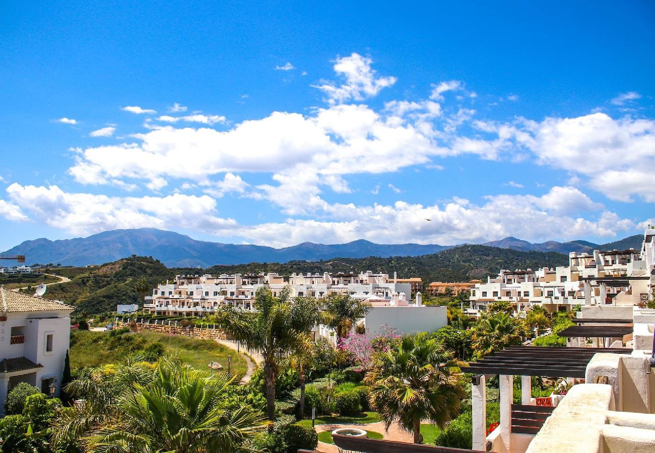 Apartment in Estepona - 2 bed penthouse Sunset Golf La Resina Estepona 