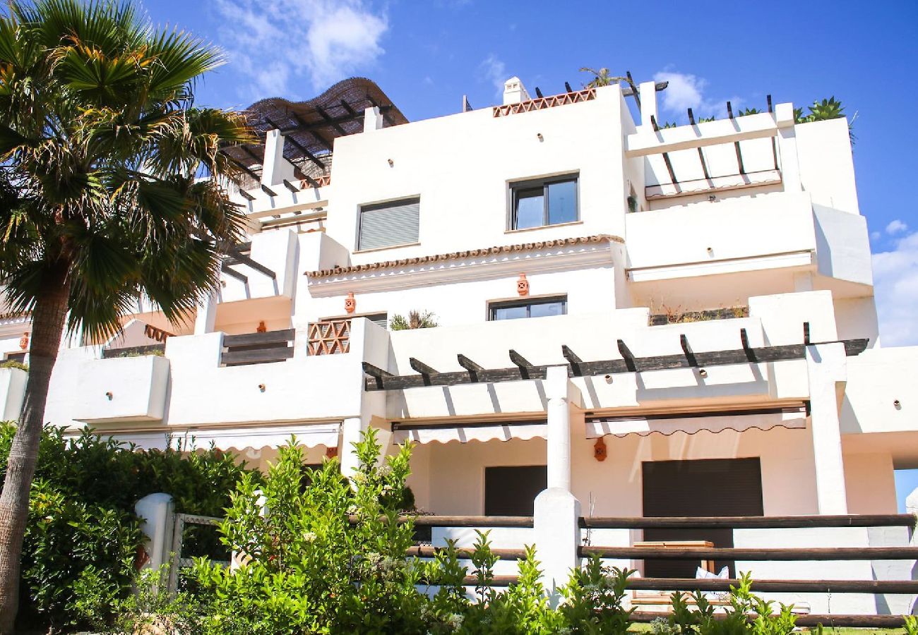 Apartment in Estepona - 2 bed penthouse Sunset Golf La Resina Estepona 