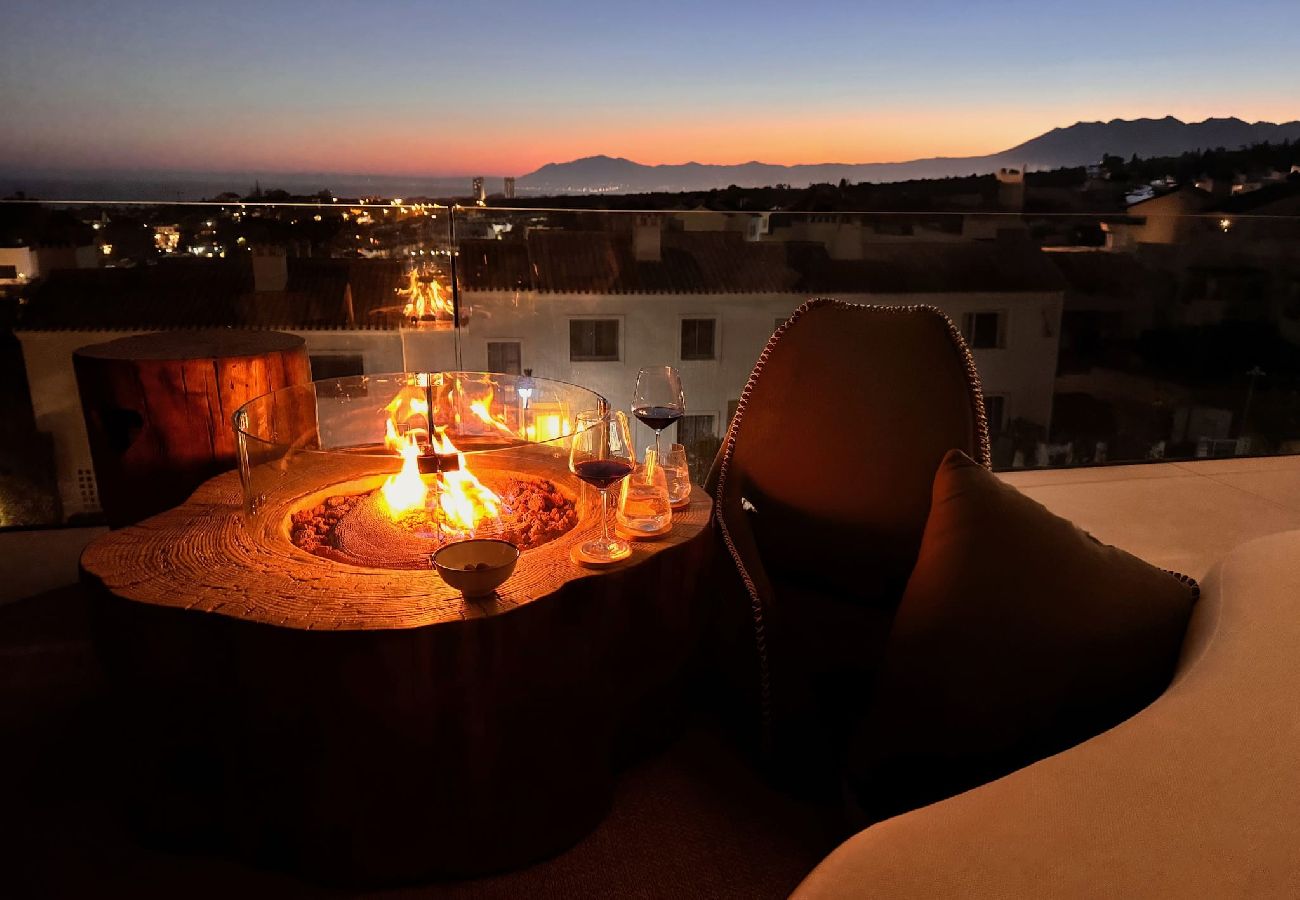 Apartment in Marbella - Villa Vida - Luxury Penthouse with Panoramic Views 