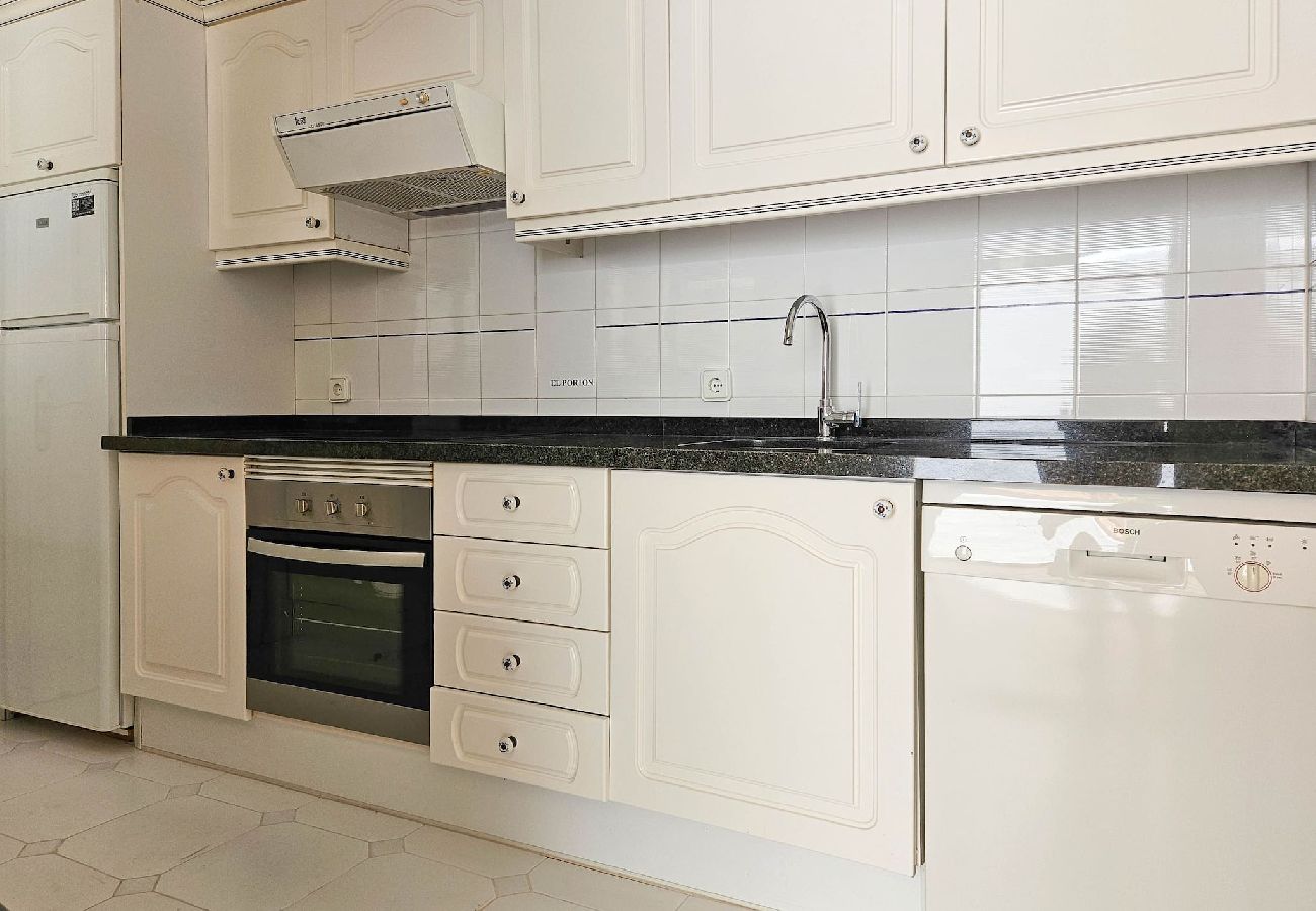 Apartment in Mijas Costa - 3 bedroom penthouse apartment in Calahonda 