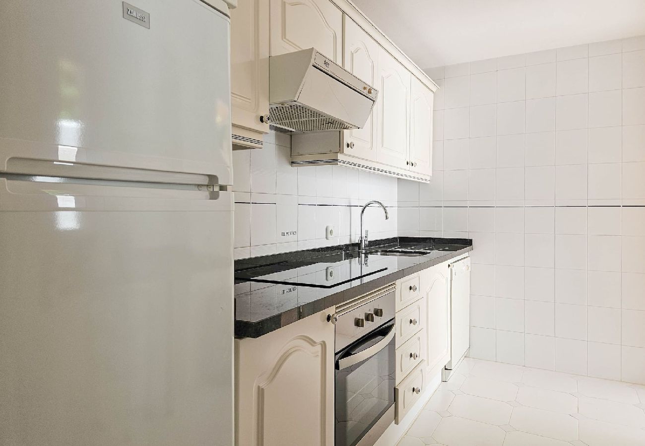 Apartment in Mijas Costa - 3 bedroom penthouse apartment in Calahonda 