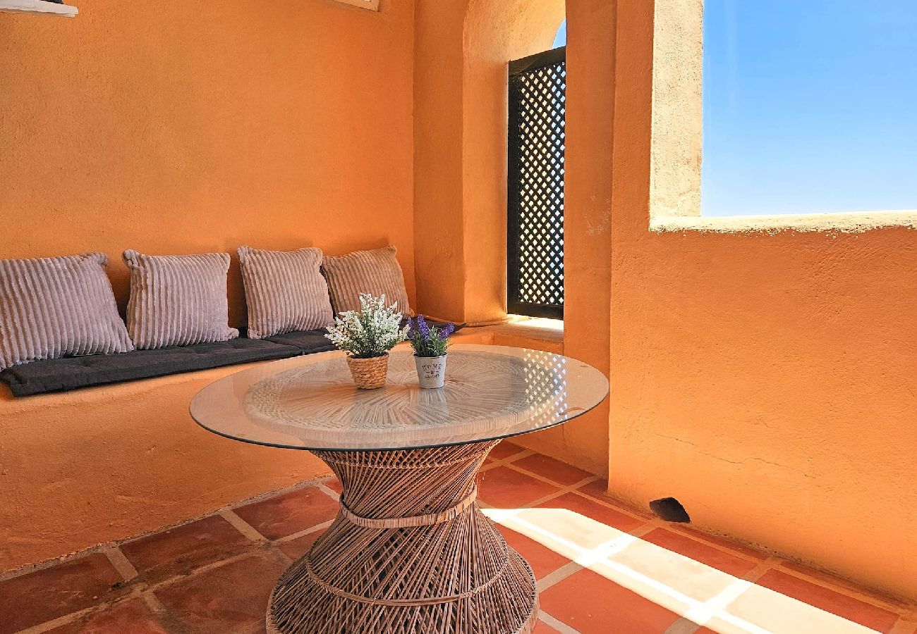 Apartment in Mijas Costa - 3 bedroom penthouse apartment in Calahonda 