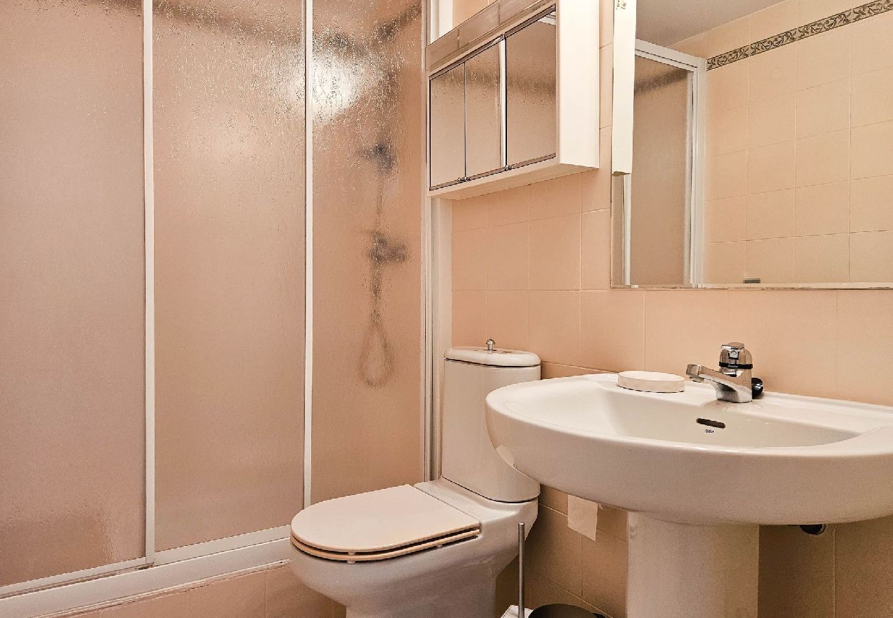 Apartment in Mijas Costa - 3 bedroom penthouse apartment in Calahonda 