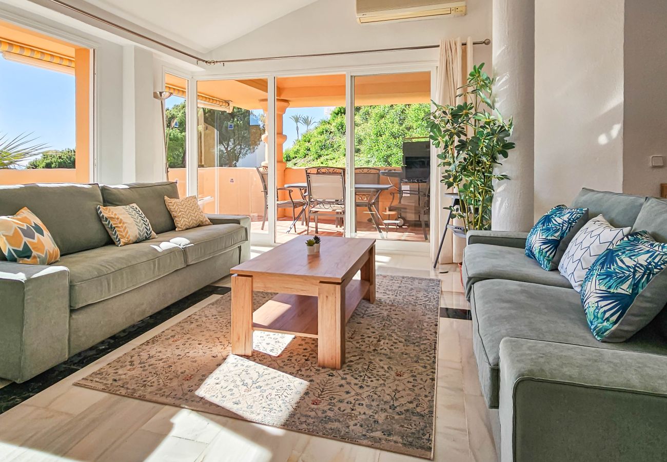 Apartment in Mijas Costa - 3 bedroom penthouse apartment in Calahonda 