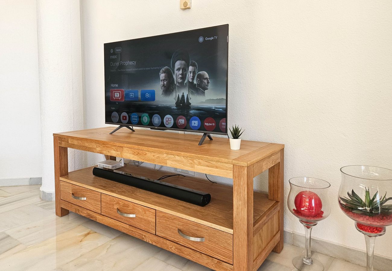 Apartment in Mijas Costa - 3 bedroom penthouse apartment in Calahonda 